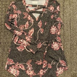 24/7 Maurice’s top